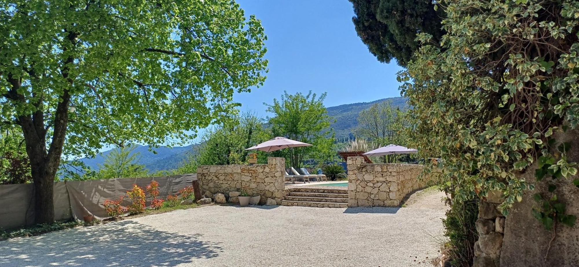 Le Domaine De La Feuilleraie Bed & Breakfast Coaraze ภายนอก รูปภาพ